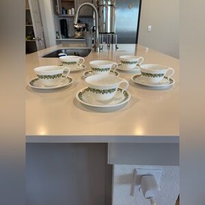 Vintage 1970 Corelle Green Spring Blossom/Crazy Daisy Coffee Teacup & Saucer Set